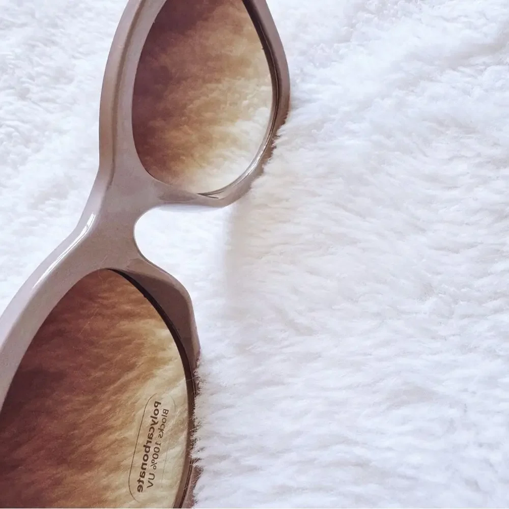 Stylens these chic